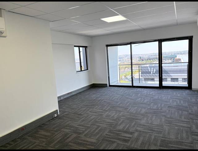 442M² OFFICE TO LET IN VORNA VALLEY